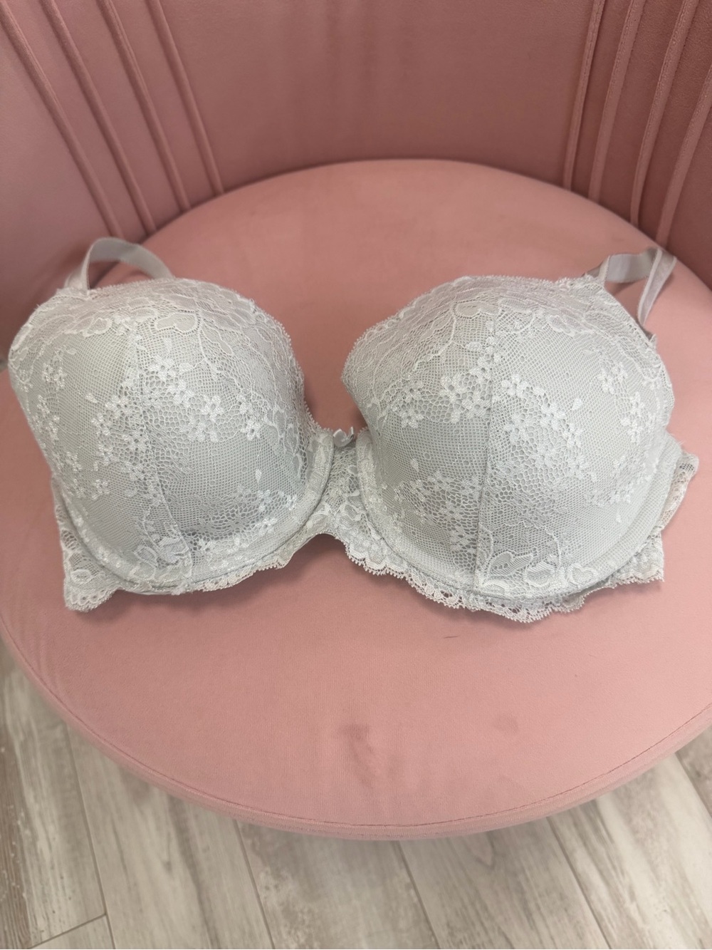 Victoria’s Secret Lace Lined Demi Underwire Bra in Light Sage Green, size 36DD